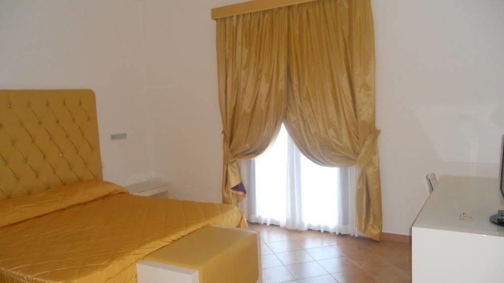 Hotel Caluna Charme San Giovanni a Piro Dış mekan fotoğraf
